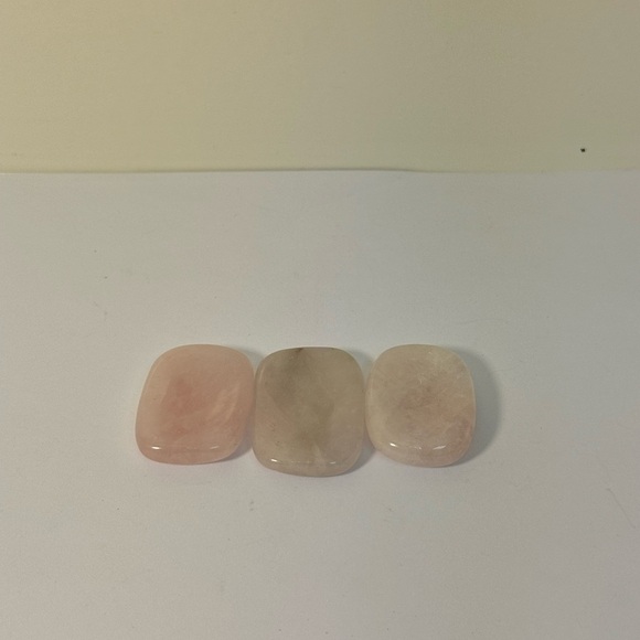 Rose Quartz - Picture 2 of 2